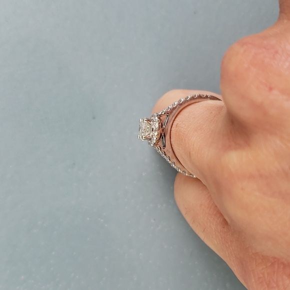 Jared Oval Diamond Halo 14k white gold engagement ring - Picture 6 of 17